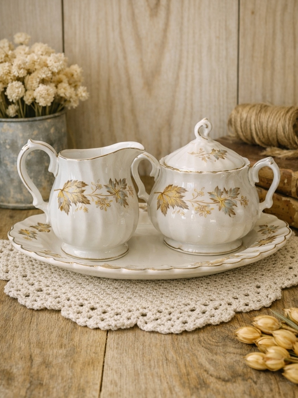 Myott England Vintage Creamer & Sugar Bowl Set with Tray – Autumn Leaf Pattern